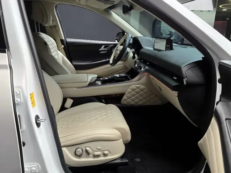 2023 Genesis GV80 с пробегом 51 534 км