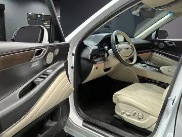 2023 Genesis GV80 с пробегом 51 534 км