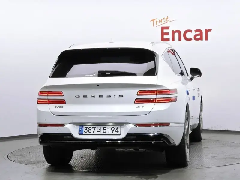 2023 Genesis GV80 с пробегом 75 425 км
