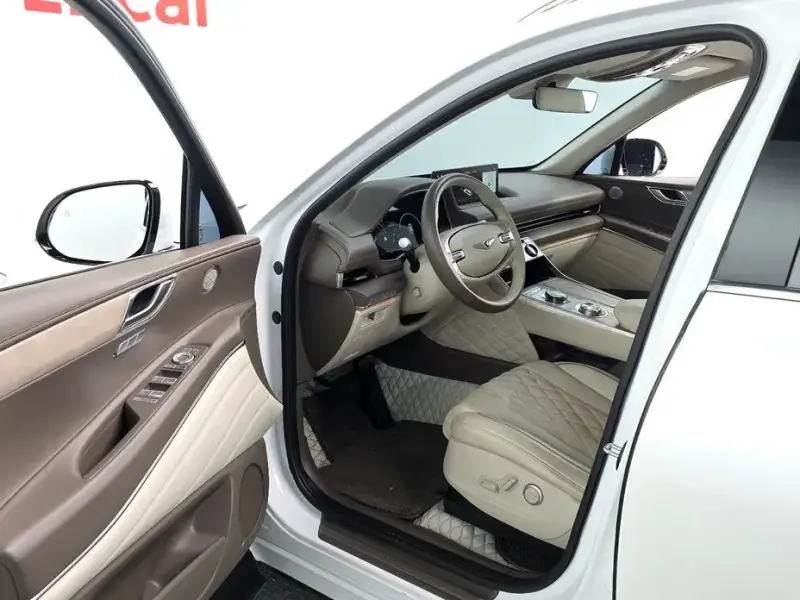 2023 Genesis GV80 с пробегом 75 425 км