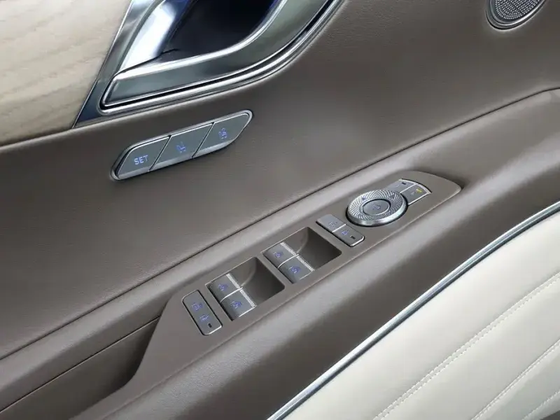 2023 Genesis GV80 с пробегом 75 425 км