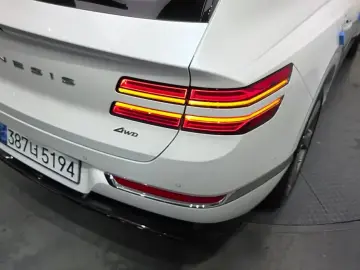 2023 Genesis GV80 с пробегом 75 425 км