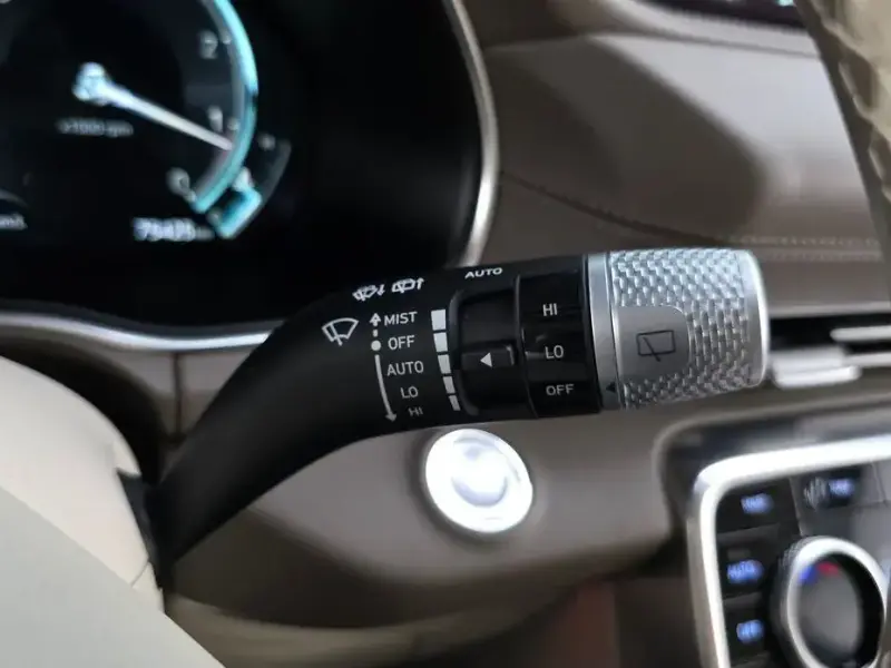 2023 Genesis GV80 с пробегом 75 425 км