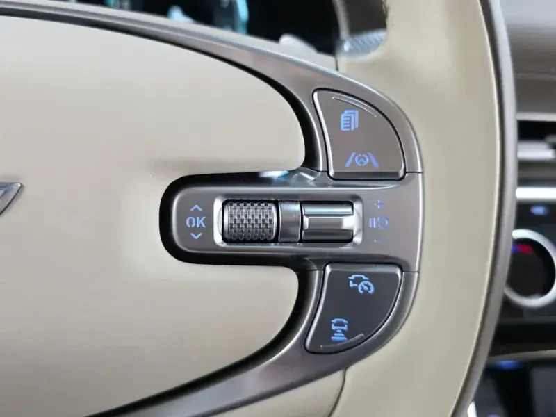2023 Genesis GV80 с пробегом 75 425 км