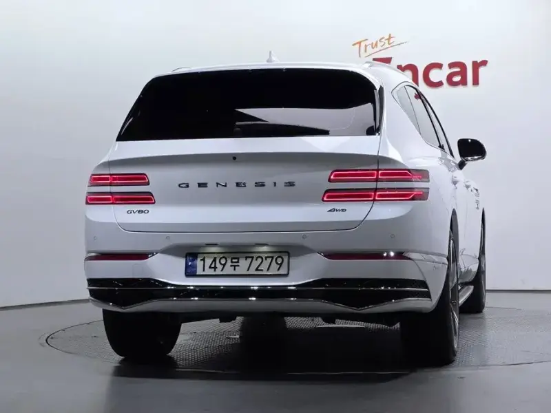 2023 Genesis GV80 с пробегом 16 693 км