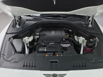 2023 Genesis GV80 с пробегом 16 693 км