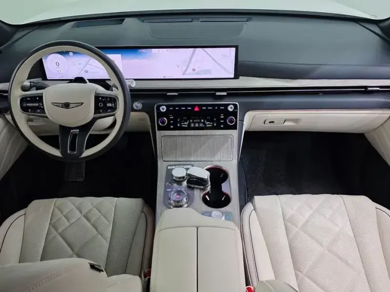 2023 Genesis GV80 с пробегом 16 693 км