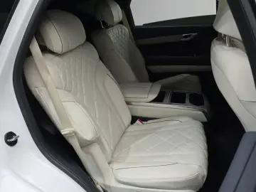 2023 Genesis GV80 с пробегом 16 693 км
