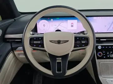 2023 Genesis GV80 с пробегом 16 693 км