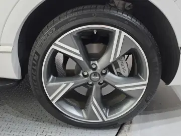 2023 Genesis GV80 с пробегом 16 693 км