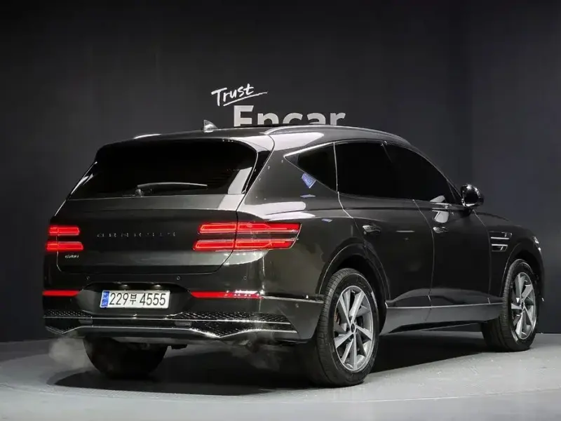 2023 Genesis GV80 с пробегом 22 141 км