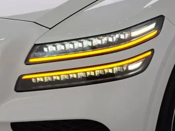2023 Genesis GV80 с пробегом 16 693 км