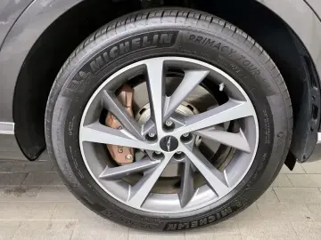 2023 Genesis GV80 с пробегом 22 141 км