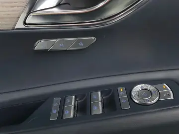 2023 Genesis GV80 с пробегом 16 693 км