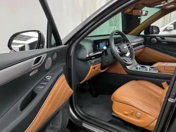 2023 Genesis GV80 с пробегом 22 141 км