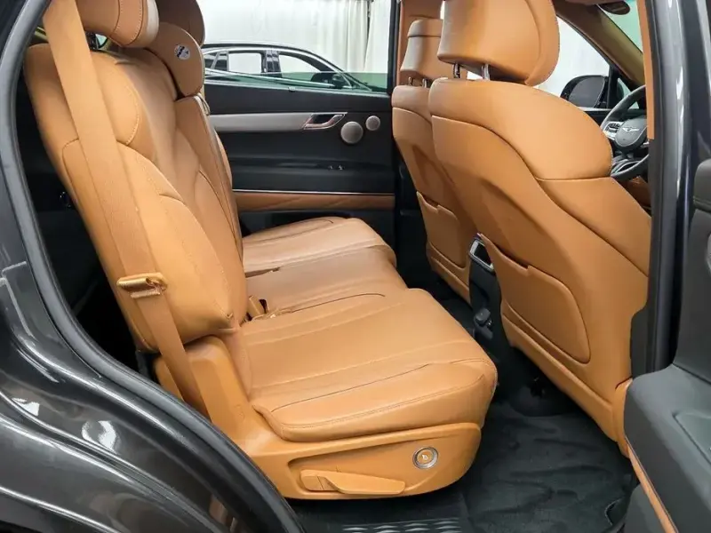 2023 Genesis GV80 с пробегом 22 141 км