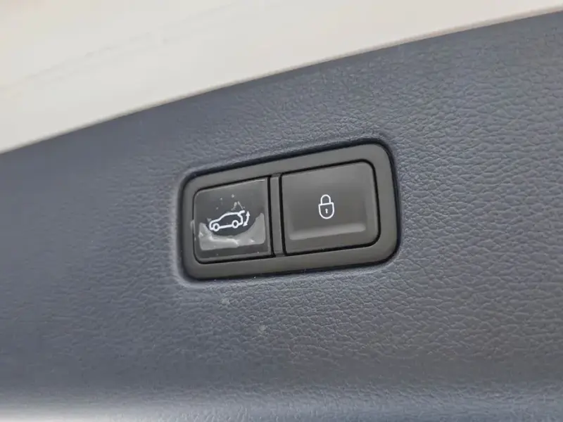 2023 Genesis GV80 с пробегом 16 693 км