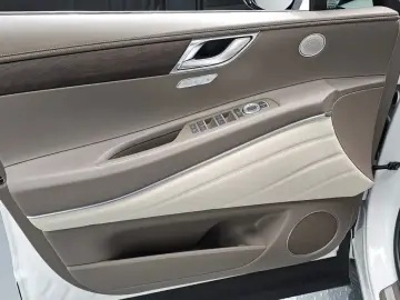 2023 Genesis GV80 с пробегом 19 364 км