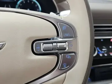 2023 Genesis GV80 с пробегом 19 364 км