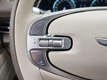 2023 Genesis GV80 с пробегом 19 364 км