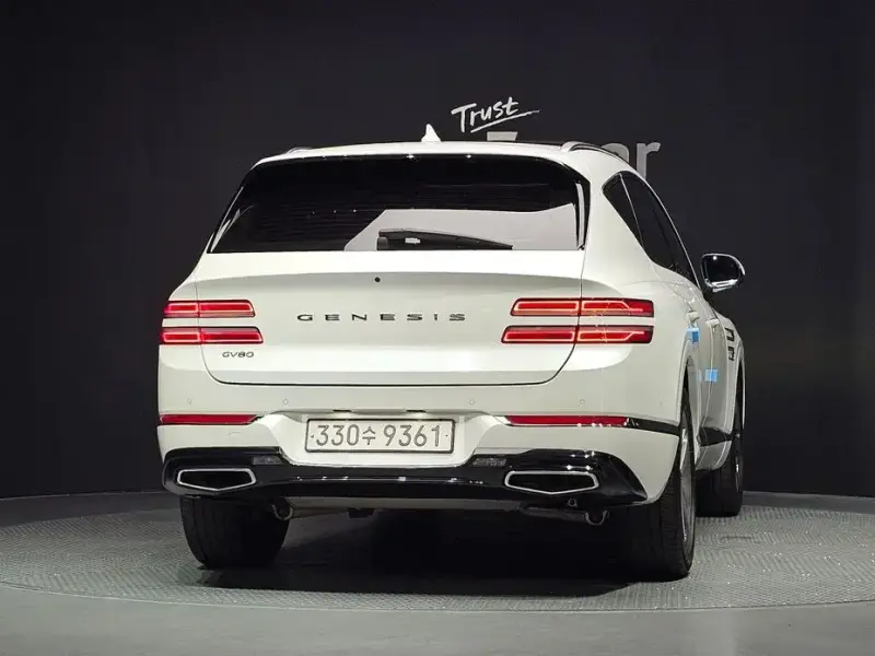2023 Genesis GV80 с пробегом 77 976 км