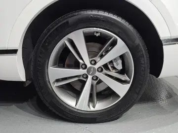 2023 Genesis GV80 с пробегом 77 976 км