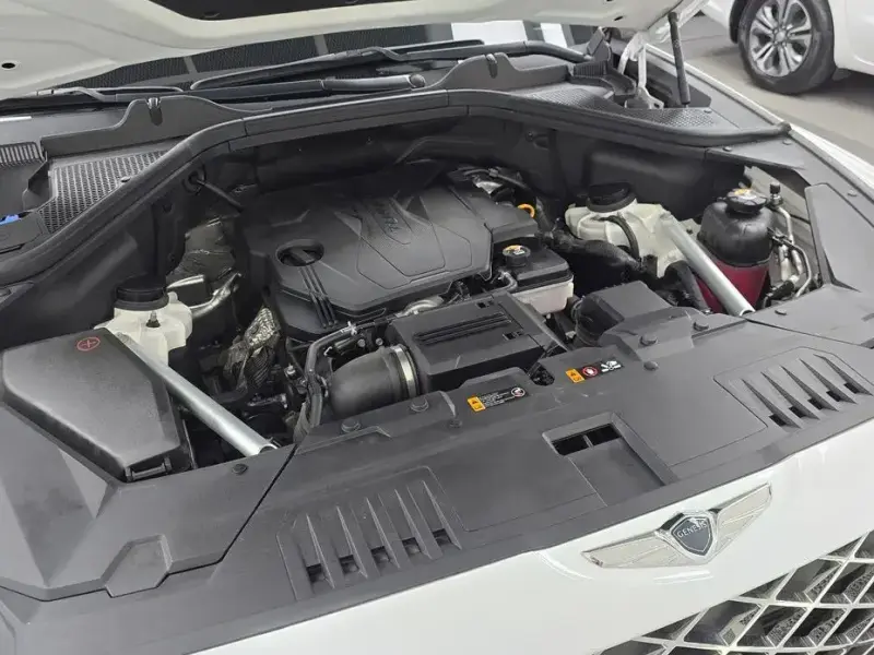2023 Genesis GV80 с пробегом 77 976 км
