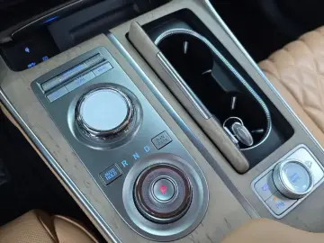 2023 Genesis GV80 с пробегом 77 976 км