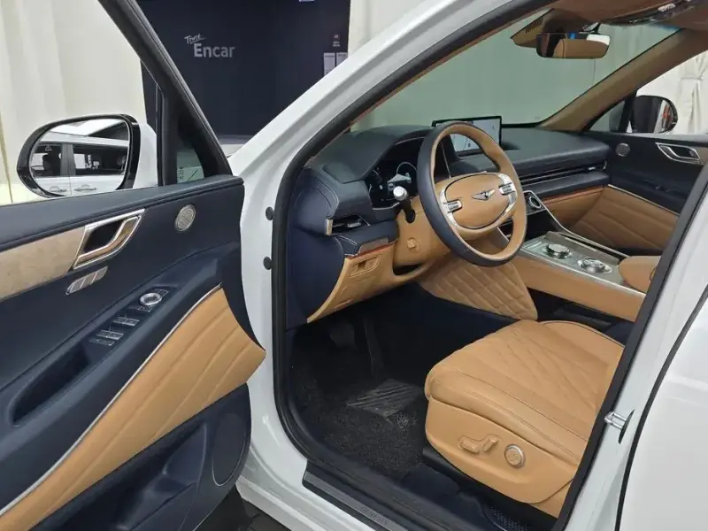 2023 Genesis GV80 с пробегом 77 976 км