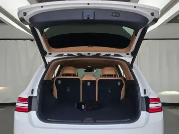 2023 Genesis GV80 с пробегом 77 976 км