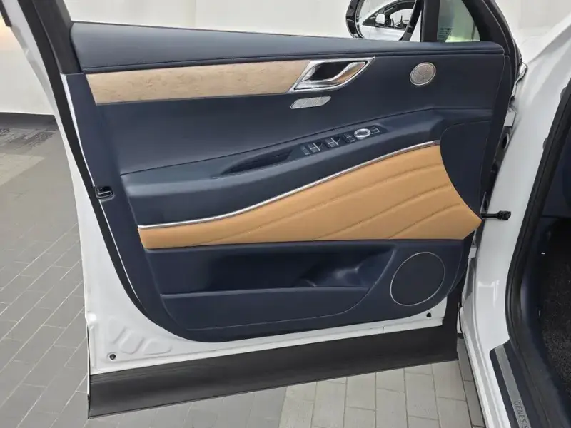 2023 Genesis GV80 с пробегом 77 976 км