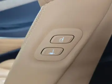 2023 Genesis GV80 с пробегом 77 976 км