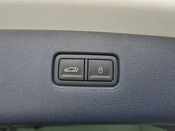 2023 Genesis GV80 с пробегом 77 976 км