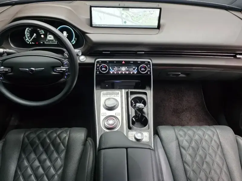 2023 Genesis GV80 с пробегом 14 905 км