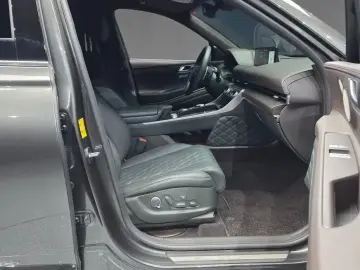 2023 Genesis GV80 с пробегом 14 905 км