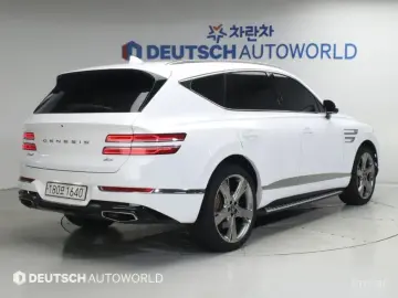 2023 Genesis GV80 с пробегом 27 081 км