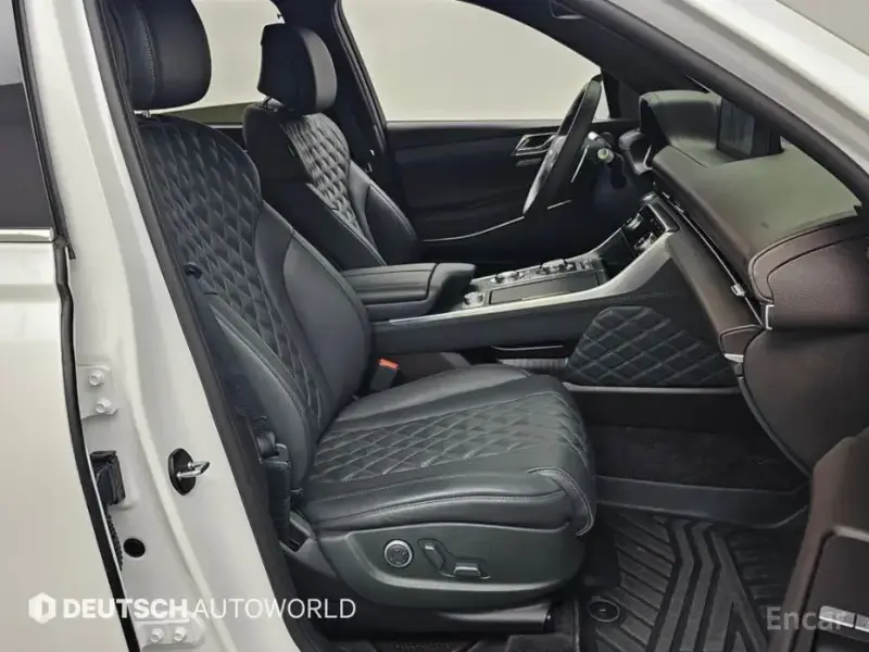 2023 Genesis GV80 с пробегом 27 081 км