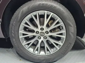 2023 Genesis GV80 с пробегом 43 426 км