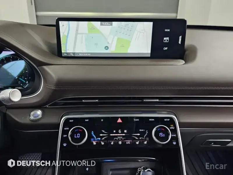 2023 Genesis GV80 с пробегом 27 081 км