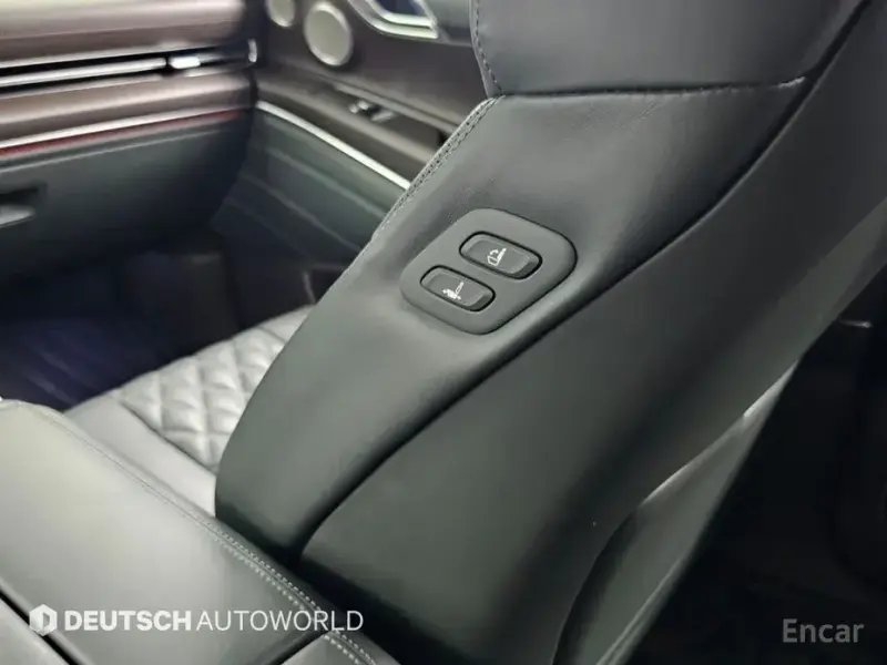 2023 Genesis GV80 с пробегом 27 081 км