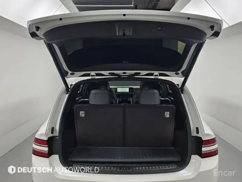 2023 Genesis GV80 с пробегом 27 081 км