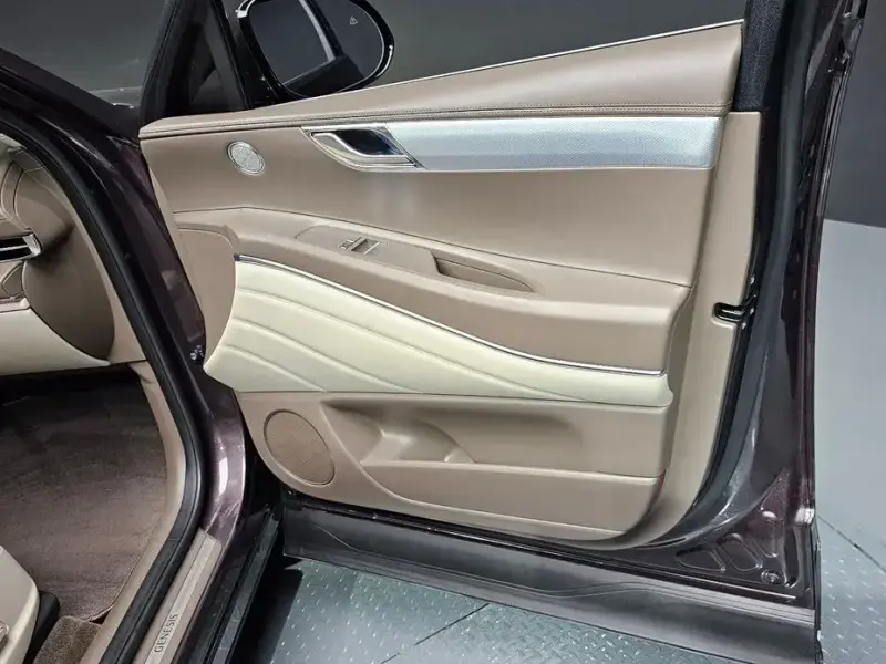 2023 Genesis GV80 с пробегом 43 426 км
