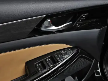 2019 Kia K7 с пробегом 75 038 км