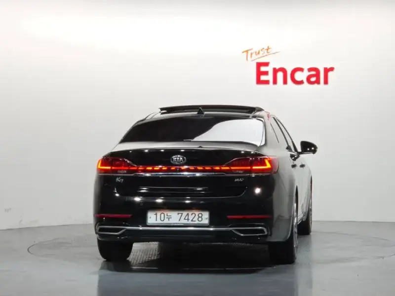 2019 Kia K7 с пробегом 14 700 км