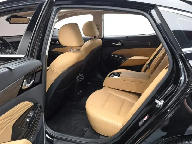 2019 Kia K7 с пробегом 14 700 км