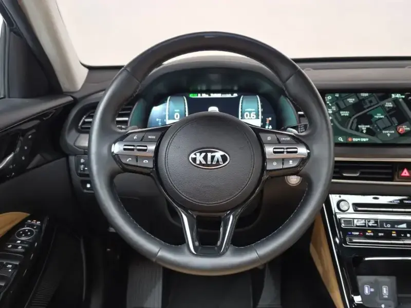 2019 Kia K7 с пробегом 14 700 км