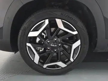 2024 Kia Seltos с пробегом 16 938 км