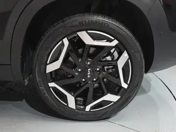 2024 Kia Seltos с пробегом 16 938 км