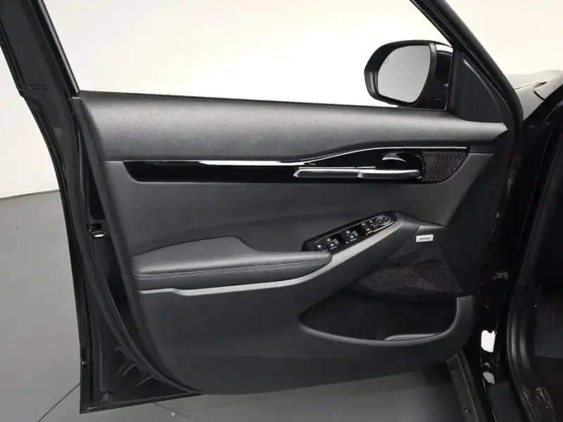 2024 Kia Seltos с пробегом 16 938 км