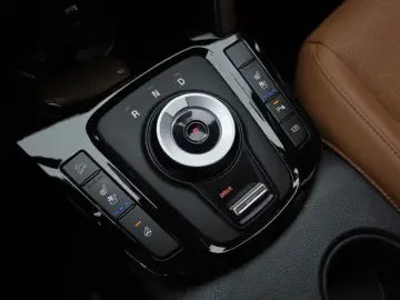 2023 Kia Seltos с пробегом 27 538 км